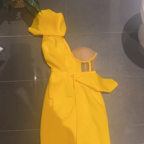 Size XS yellow dress from Eliya the Label - Picture 3 of 3